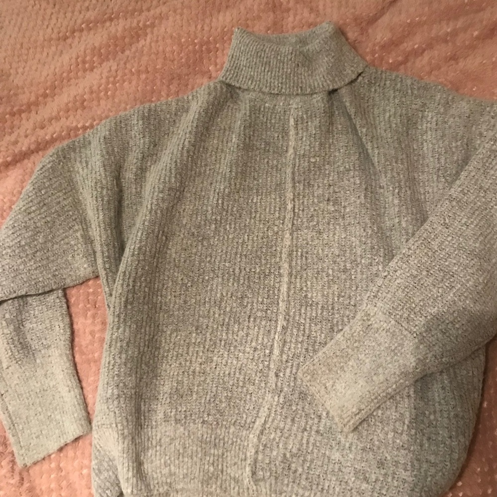 XL turtle neck sweater!!
